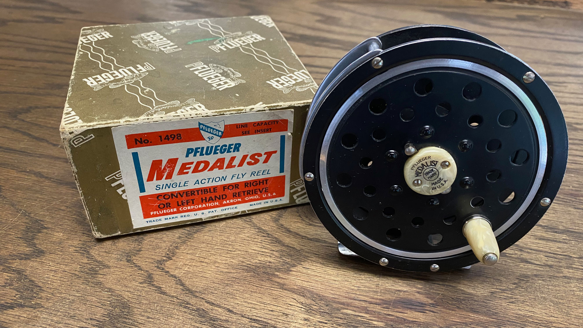 pflueger 1498 medalist fly reel