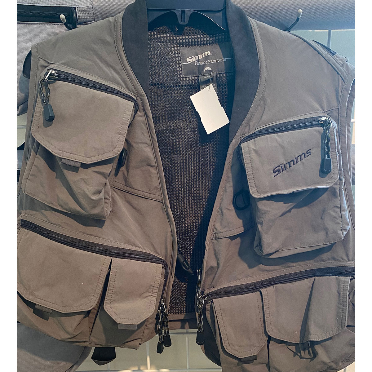 simms tributary fishing vest